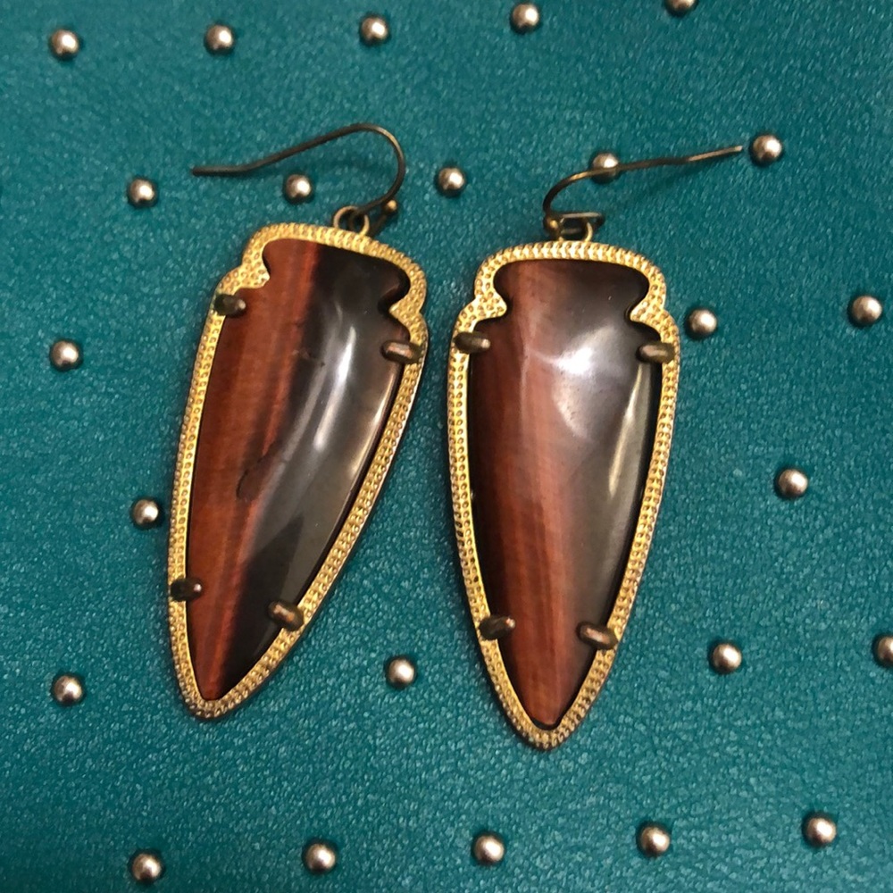 Skylar Kendra Scott earrings